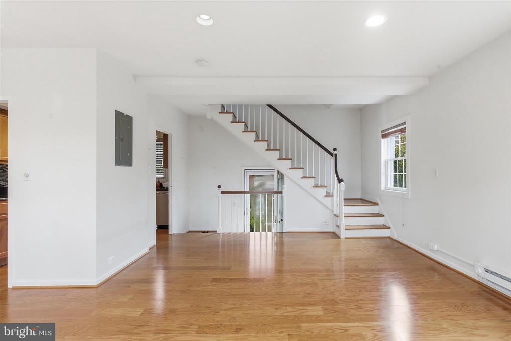 3260 GUNSTON ROAD