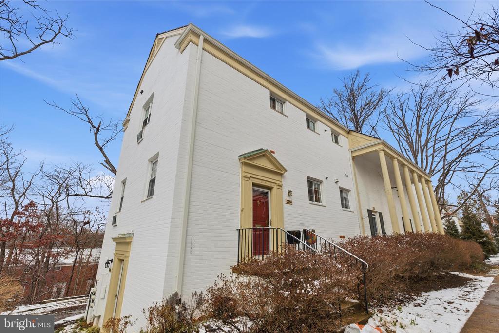 3260 GUNSTON ROAD