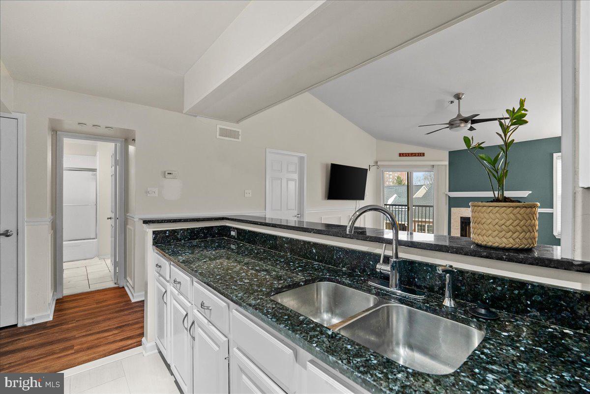 3311 WYNDHAM CIRCLE 4200