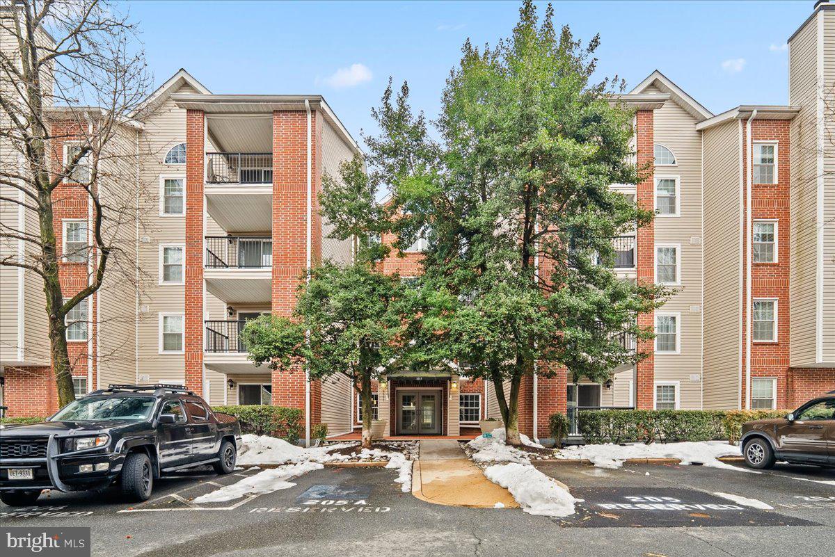 3311 WYNDHAM CIRCLE 4200