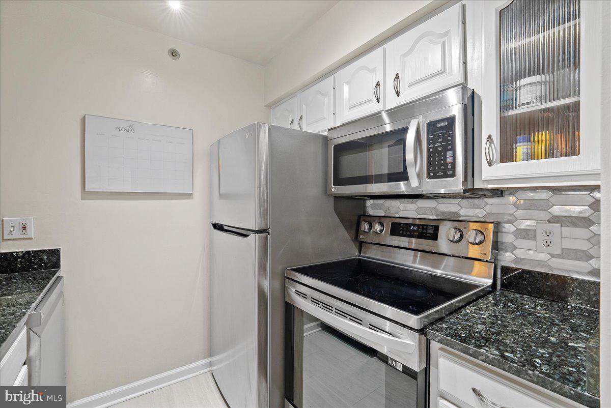 3311 WYNDHAM CIRCLE 4200