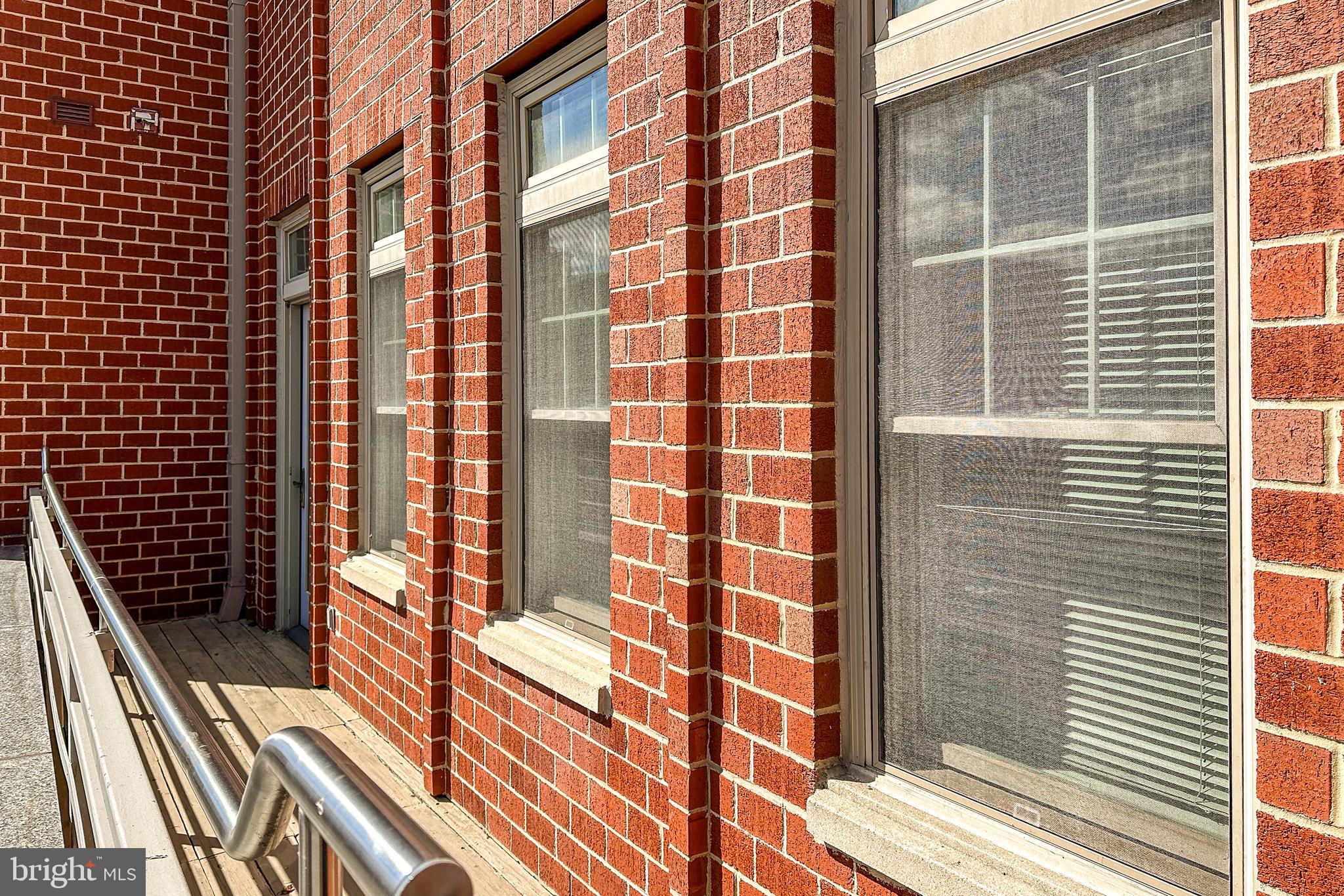 309 HOLLAND LANE 117