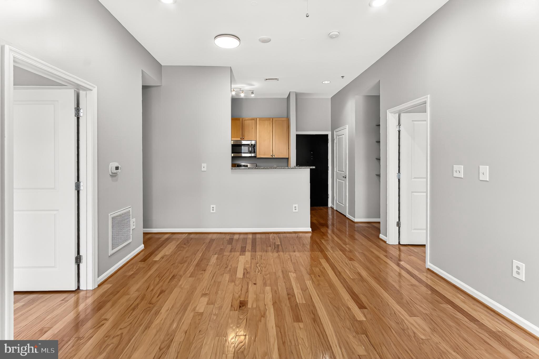 309 HOLLAND LANE 117