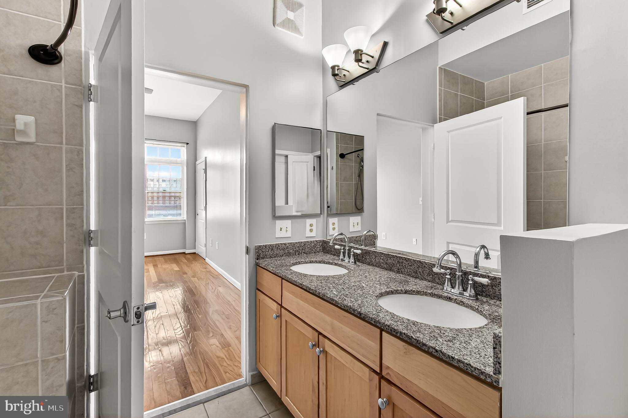 309 HOLLAND LANE 117