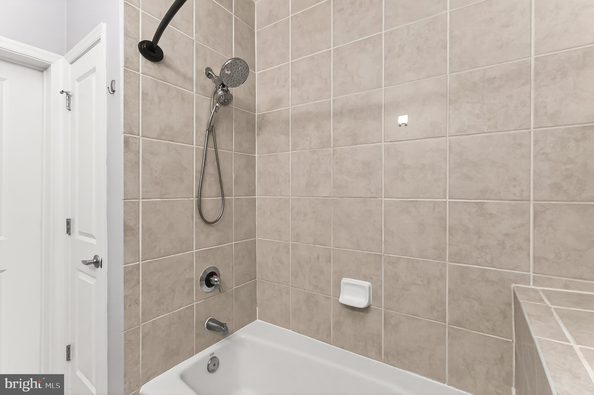 309 HOLLAND LANE 117