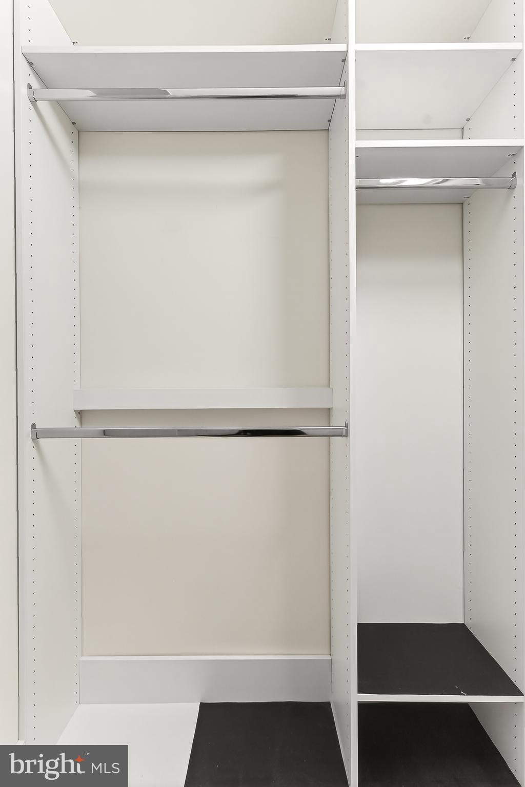 309 HOLLAND LANE 117