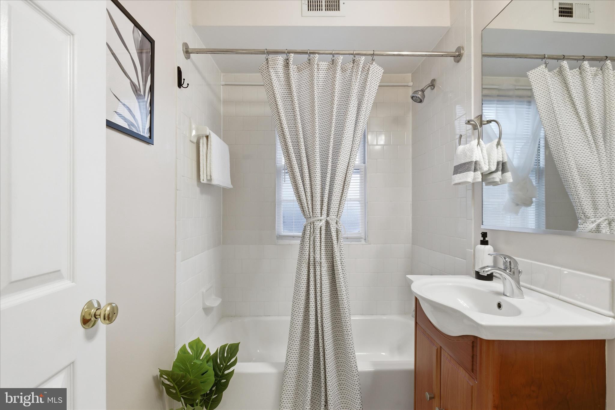 600 BASHFORD LANE 2332