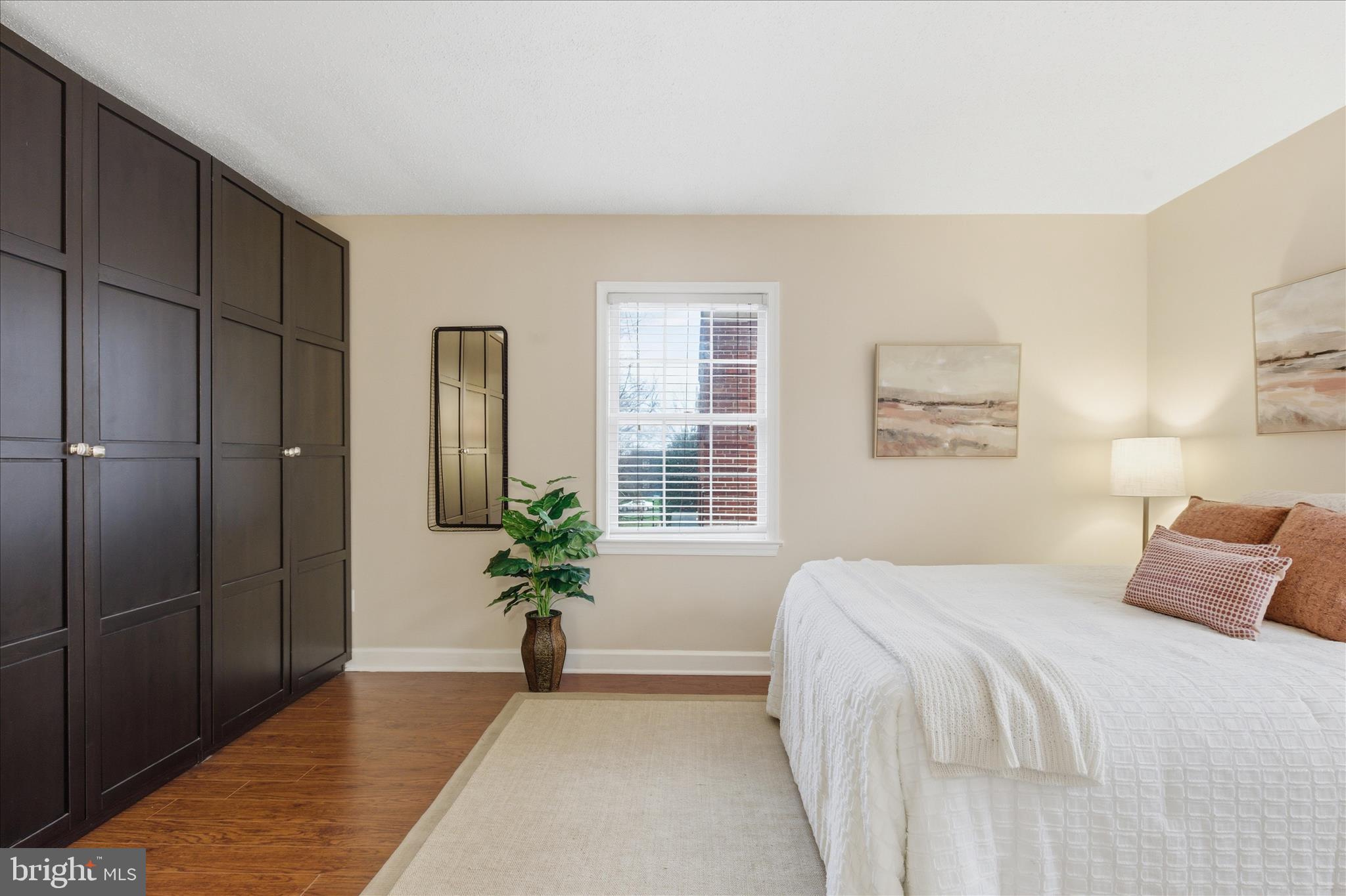 600 BASHFORD LANE 2332