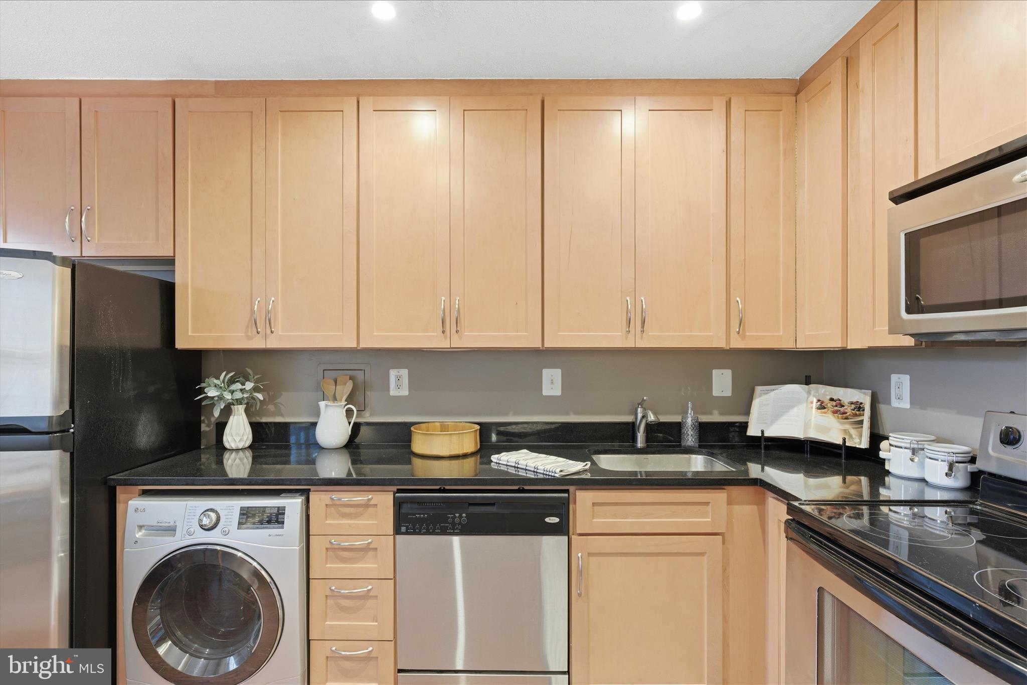 600 BASHFORD LANE 2332