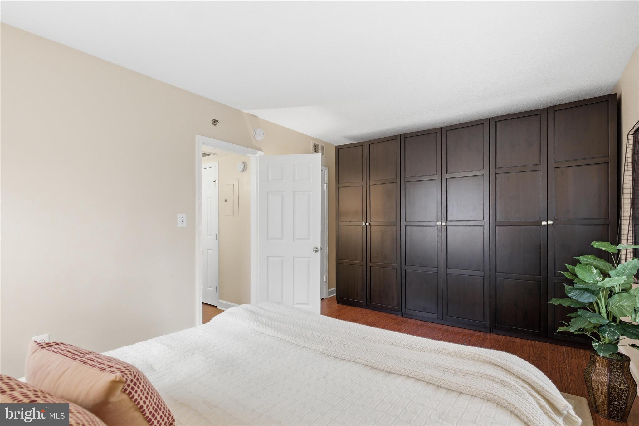 600 BASHFORD LANE 2332