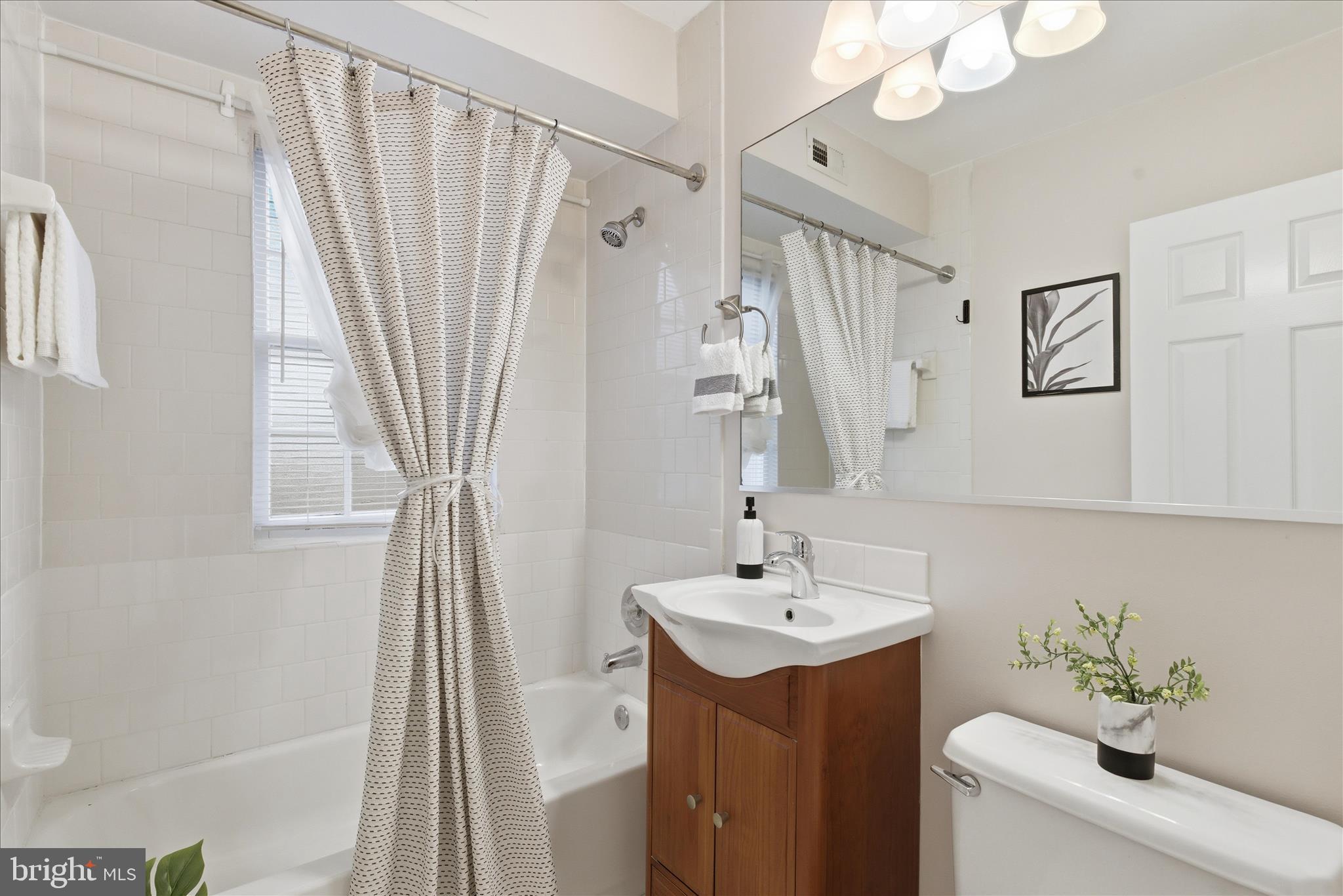 600 BASHFORD LANE 2332