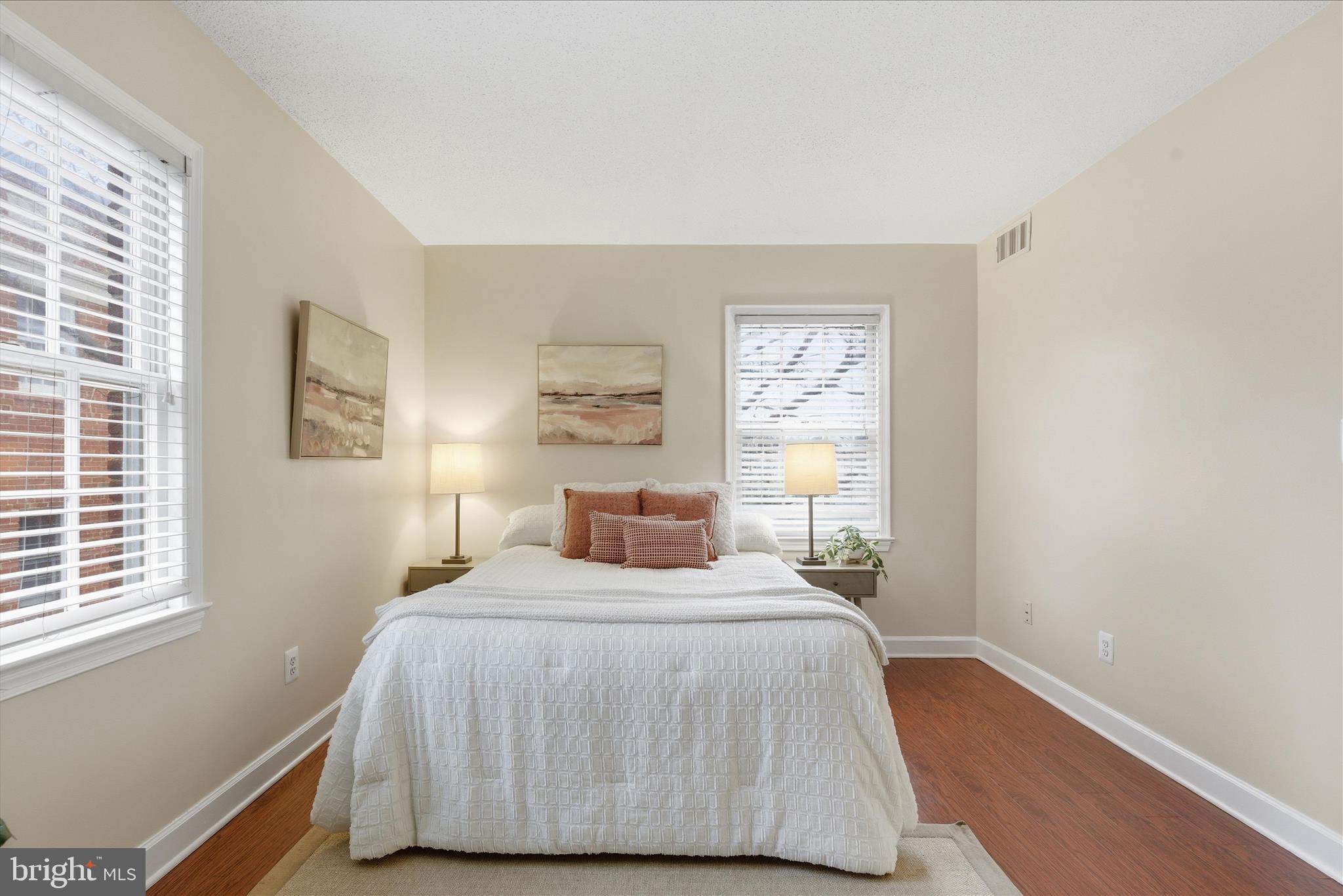 600 BASHFORD LANE 2332