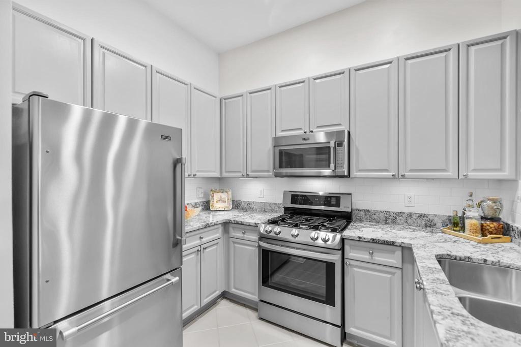 4951 BRENMAN PARK DRIVE 115