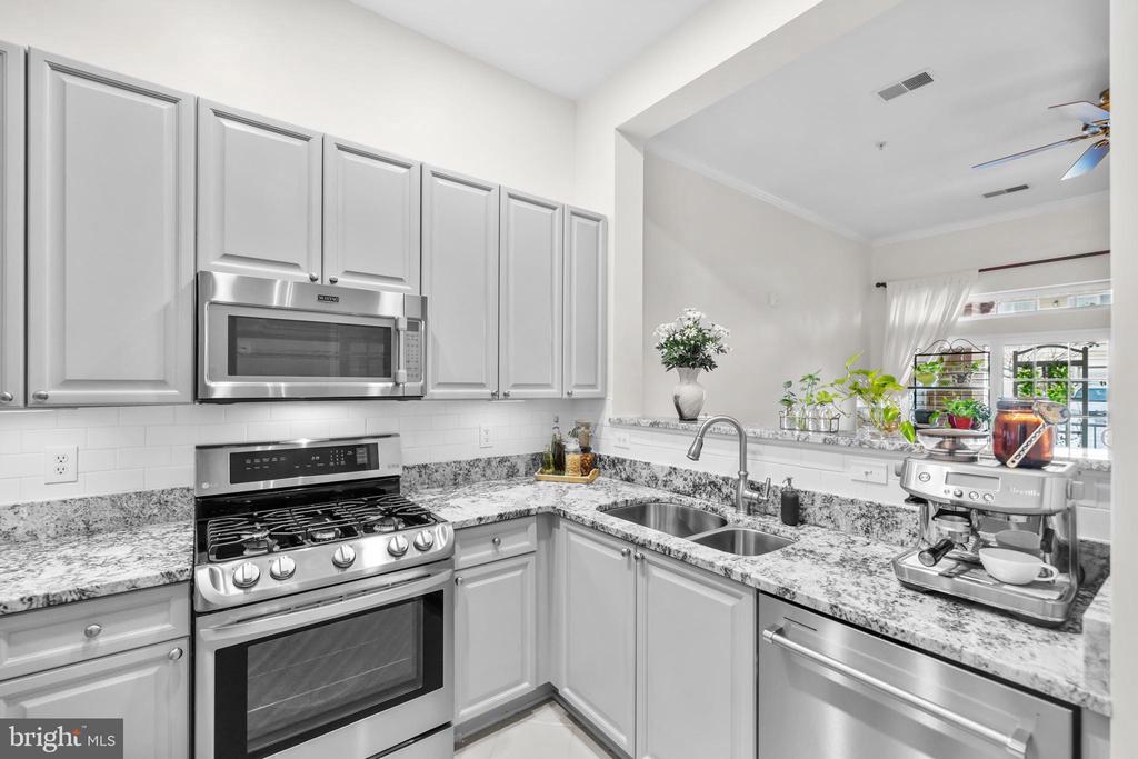 4951 BRENMAN PARK DRIVE 115