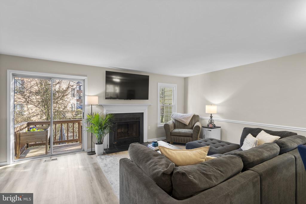 3802 VERMONT COURT