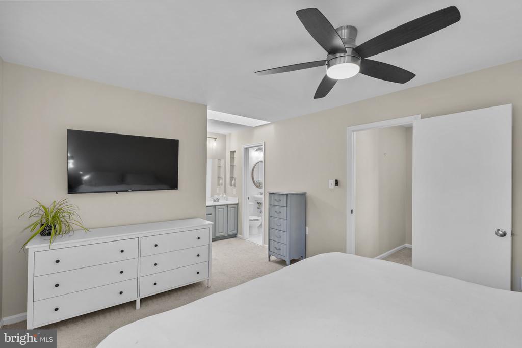 3802 VERMONT COURT