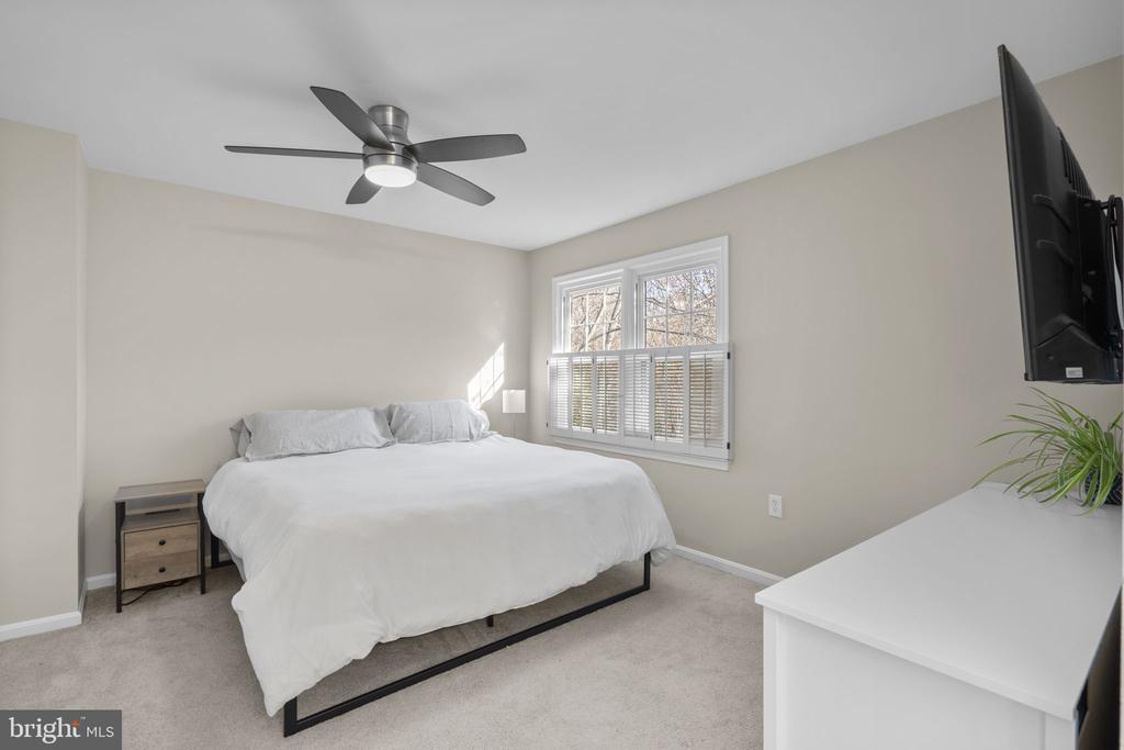 3802 VERMONT COURT