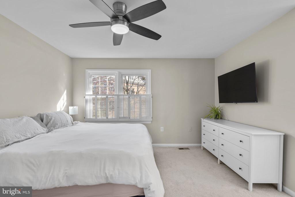 3802 VERMONT COURT