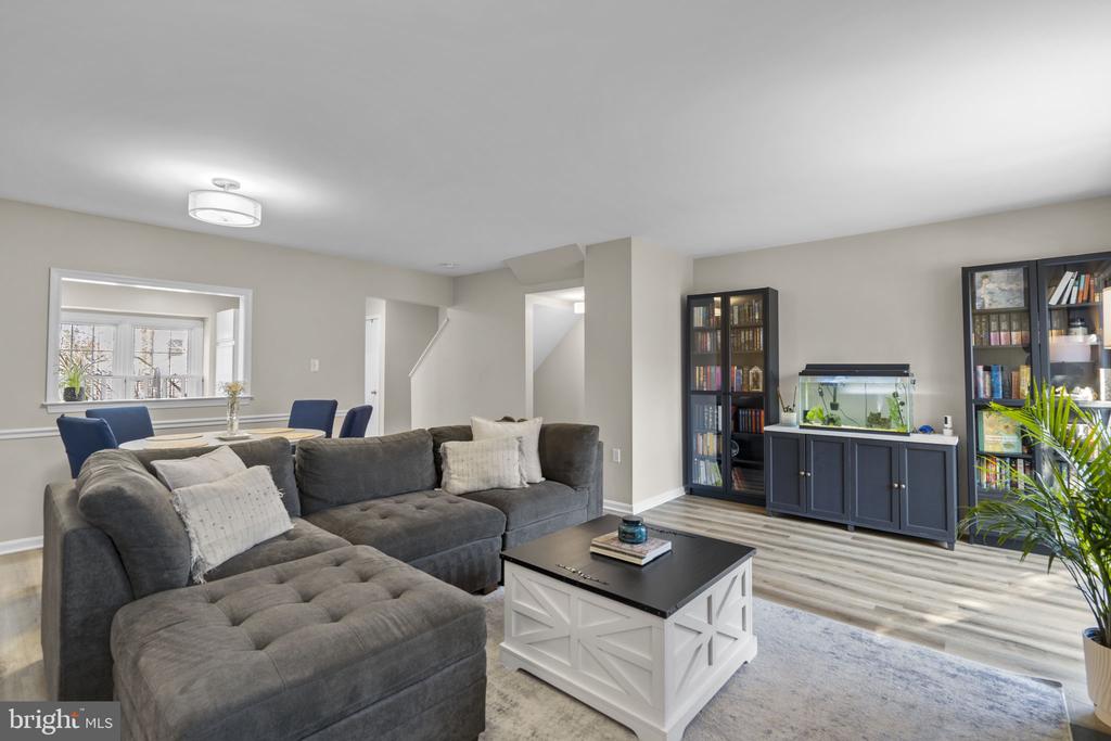 3802 VERMONT COURT