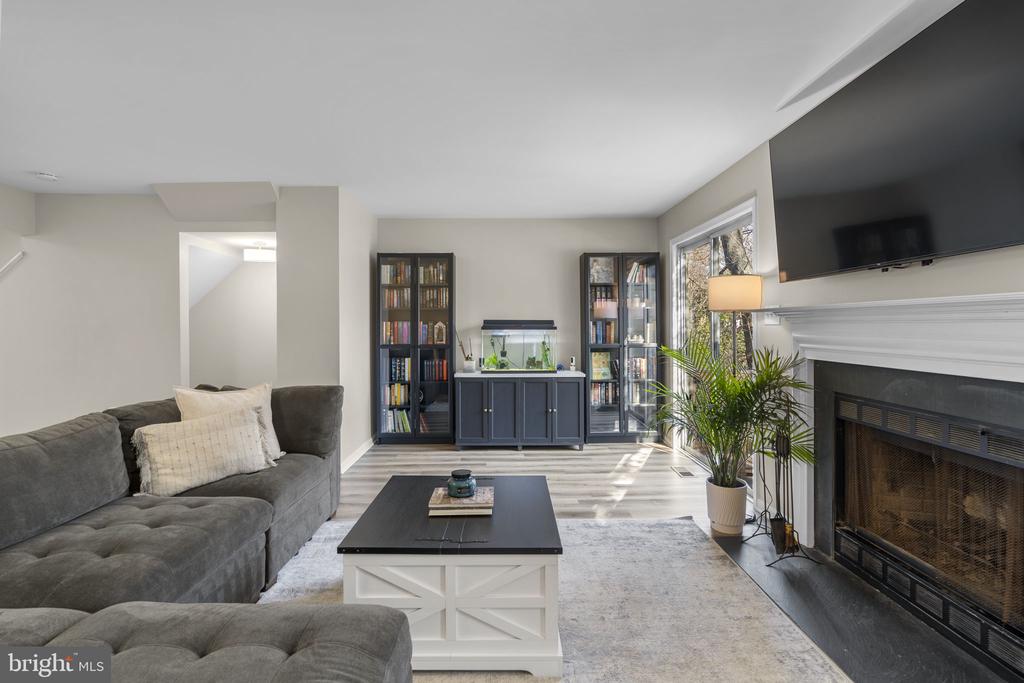 3802 VERMONT COURT