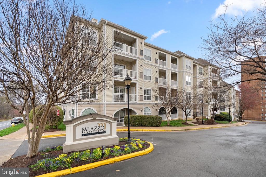 4561 STRUTFIELD LANE 3101