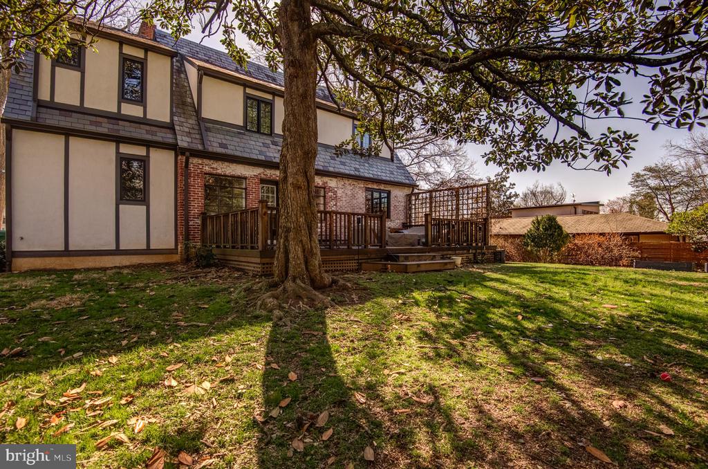 406 YALE DRIVE