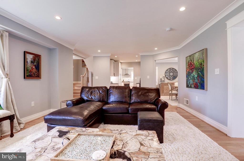 406 YALE DRIVE