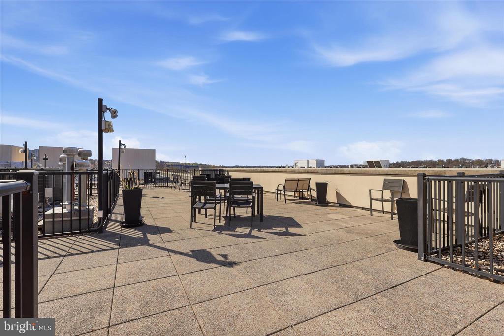 181 E REED AVENUE 411