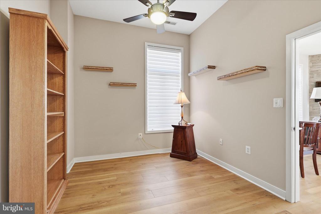 181 E REED AVENUE 411