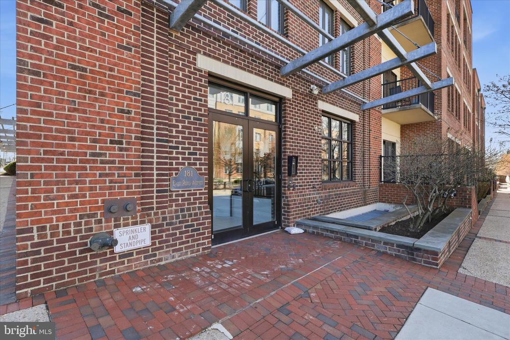 181 E REED AVENUE 411