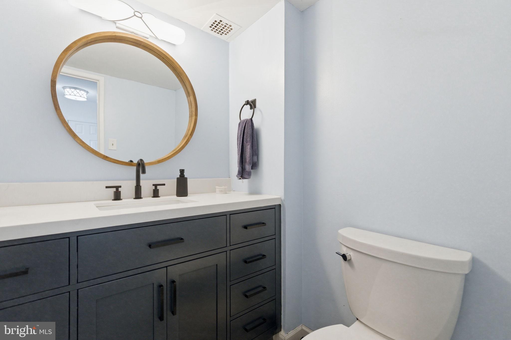 203 YOAKUM PARKWAY 906