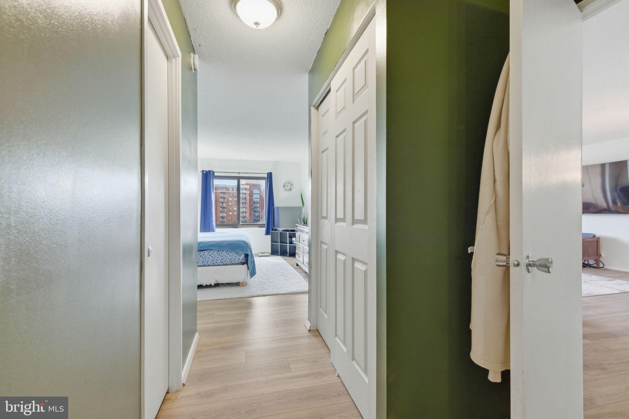 203 YOAKUM PARKWAY 906