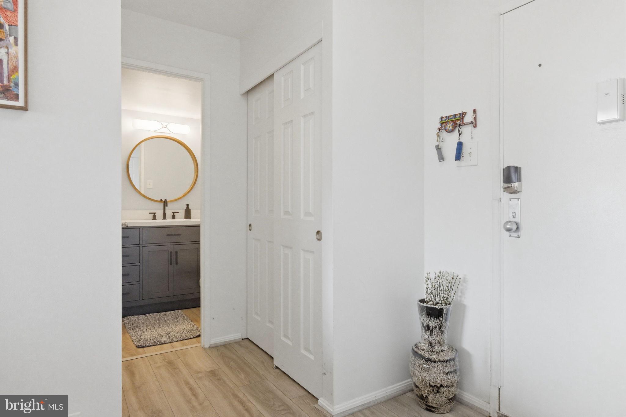 203 YOAKUM PARKWAY 906