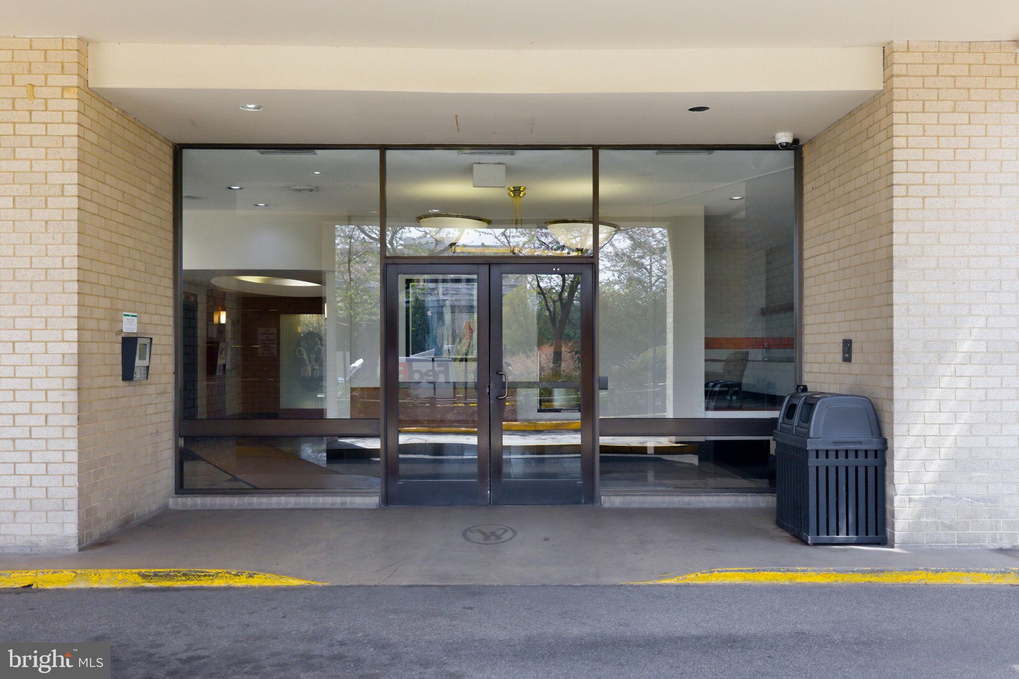 203 YOAKUM PARKWAY 906