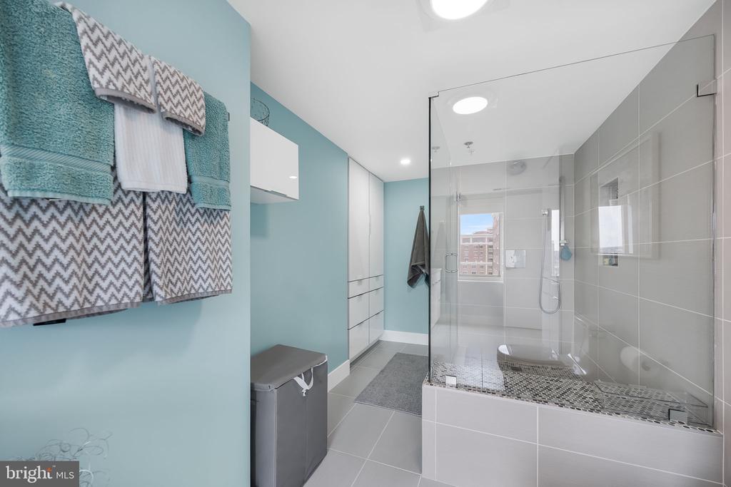 2121 JAMIESON AVENUE 1903