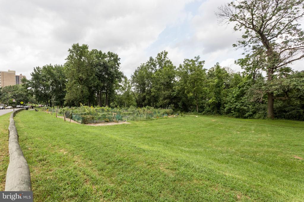 5340 HOLMES RUN PARKWAY 510