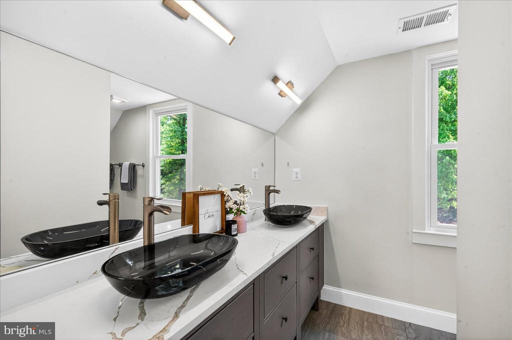 4448 W BRADDOCK ROAD
