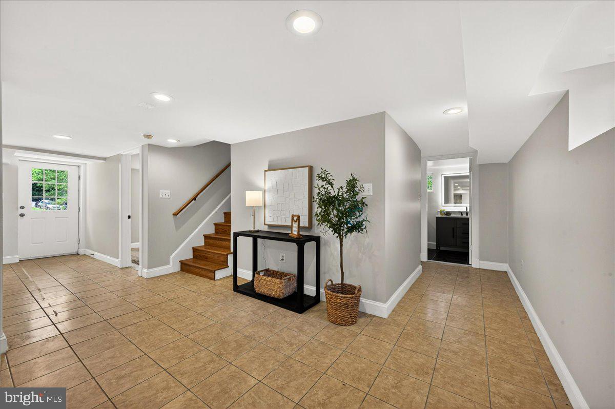 4448 W BRADDOCK ROAD