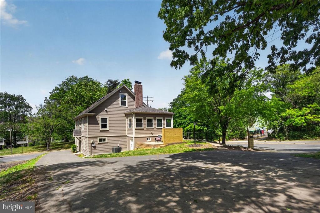 4448 W BRADDOCK ROAD