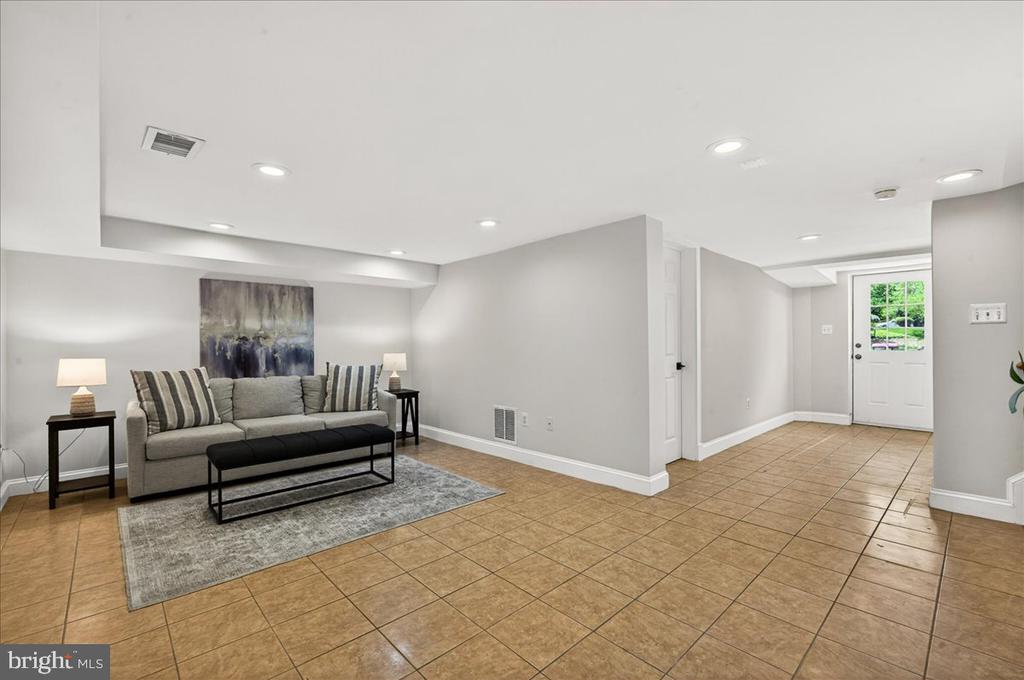 4448 W BRADDOCK ROAD