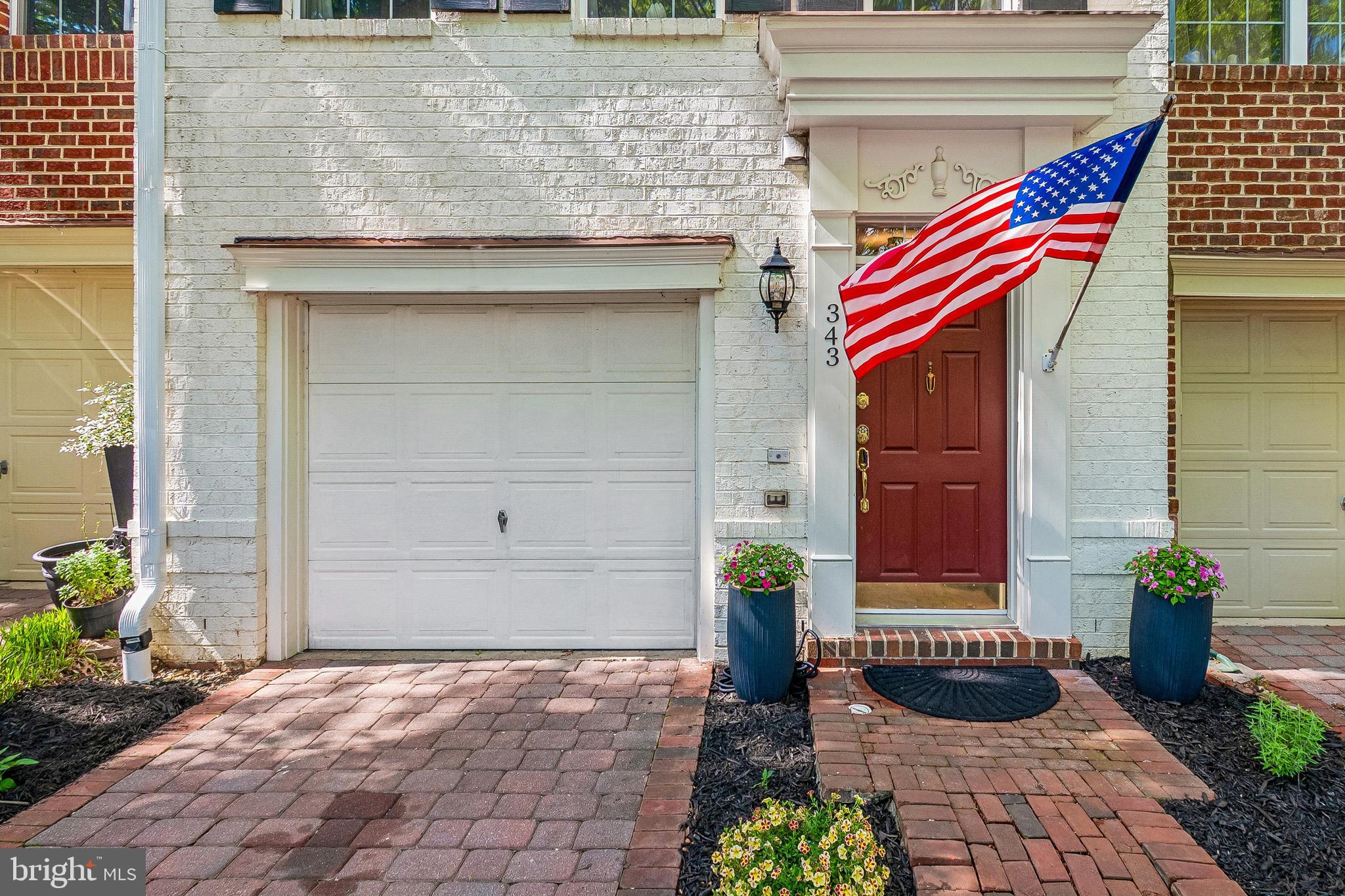 343 HELMUTH LANE