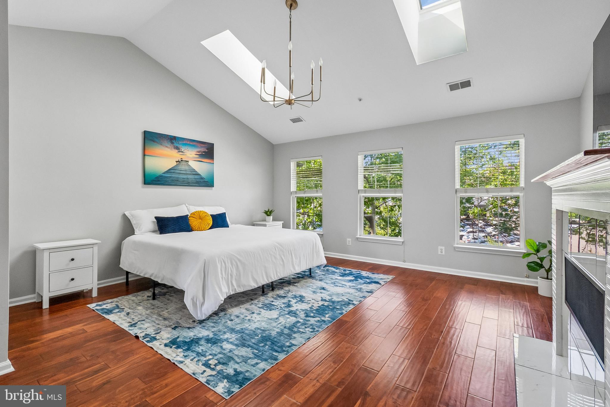 343 HELMUTH LANE