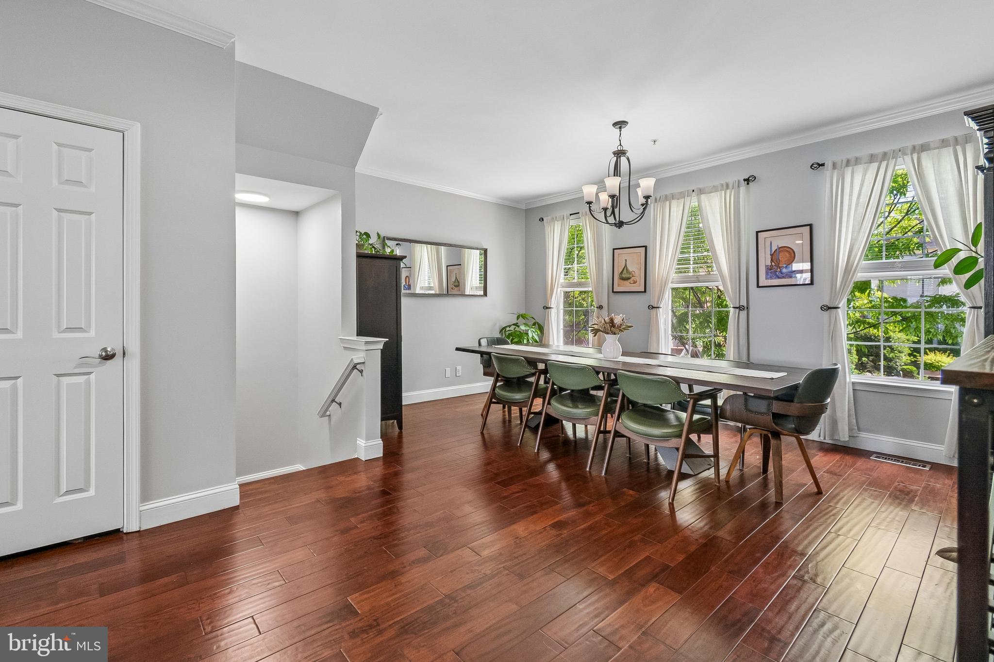 343 HELMUTH LANE