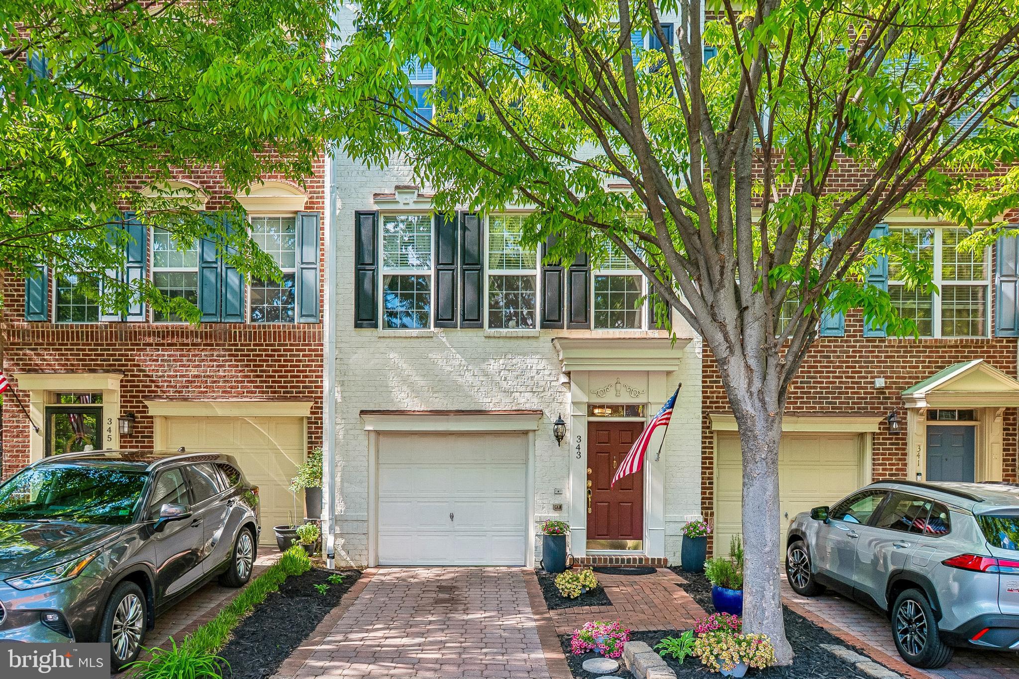 343 HELMUTH LANE