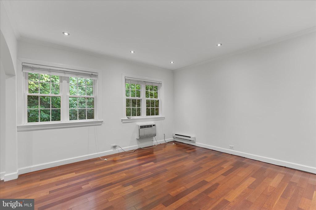 3498 MARTHA CUSTIS DRIVE 317