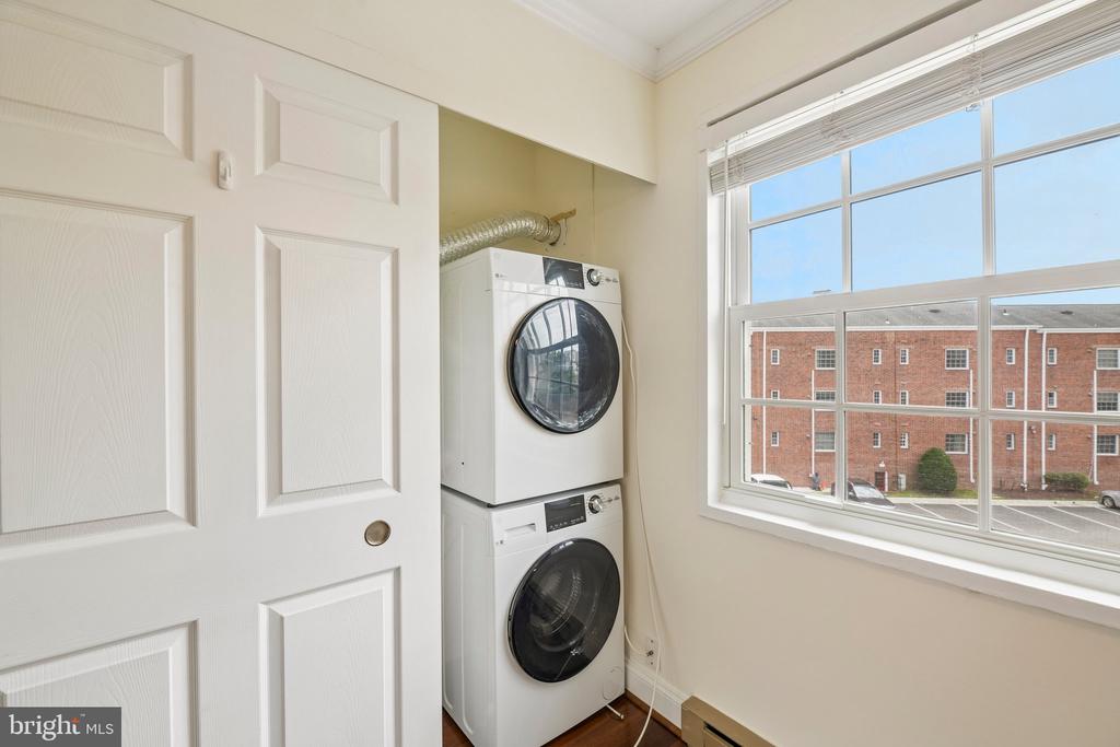 1722 W ABINGDON DRIVE Unit: 301
