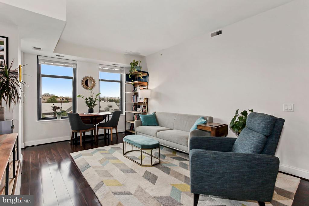 525 N FAYETTE STREET Unit: 413