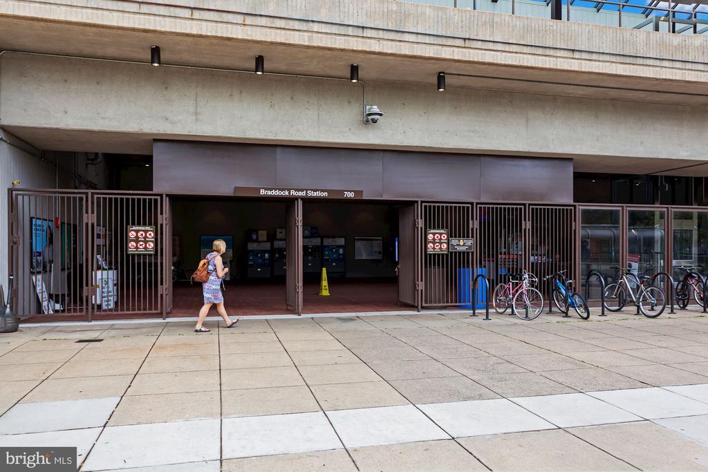 525 N FAYETTE STREET Unit: 413