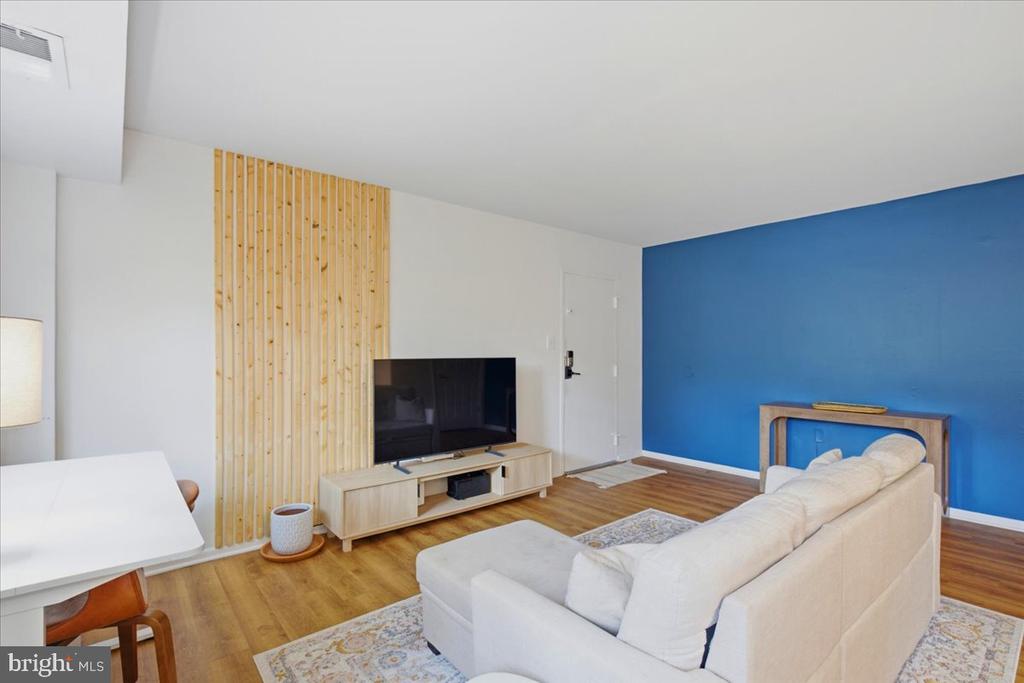 3330 S 28TH STREET Unit: 204