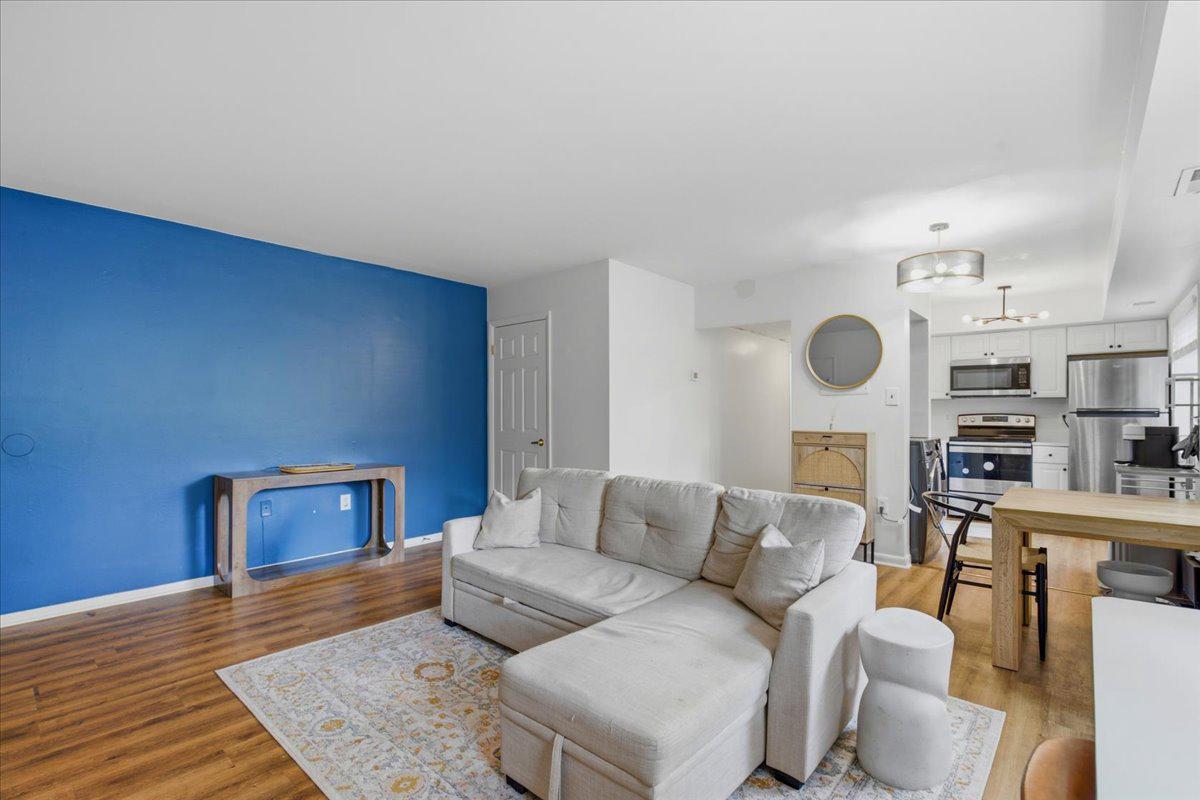 3330 S 28TH STREET Unit: 204